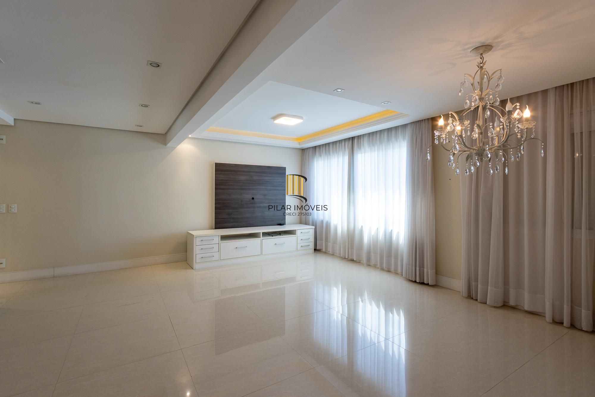 Apartamento de 3 dormitórios, 1 suíte e 2 vagas escrituradas no bairro Tristeza.