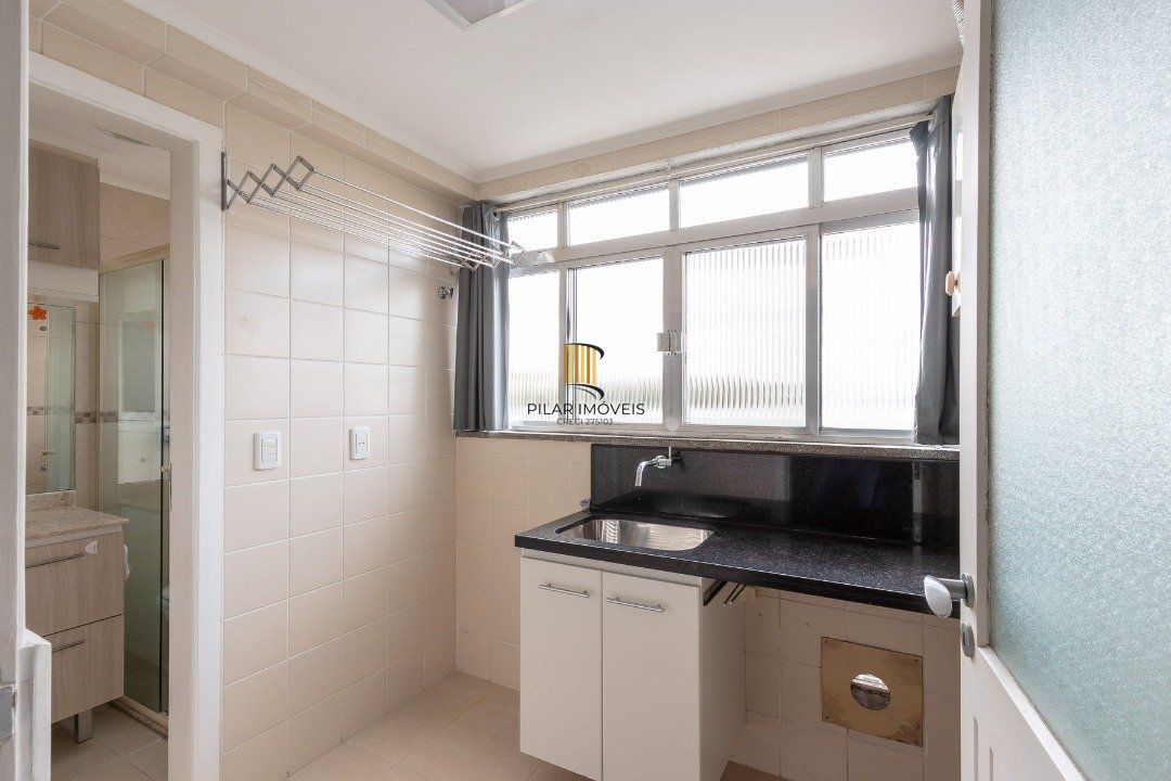 Apartamento no último andar com vista panorâmica, 2 dormitórios e até 4 vagas de garagem - Bairro Teresópolis, Zona Sul de Porto Alegre