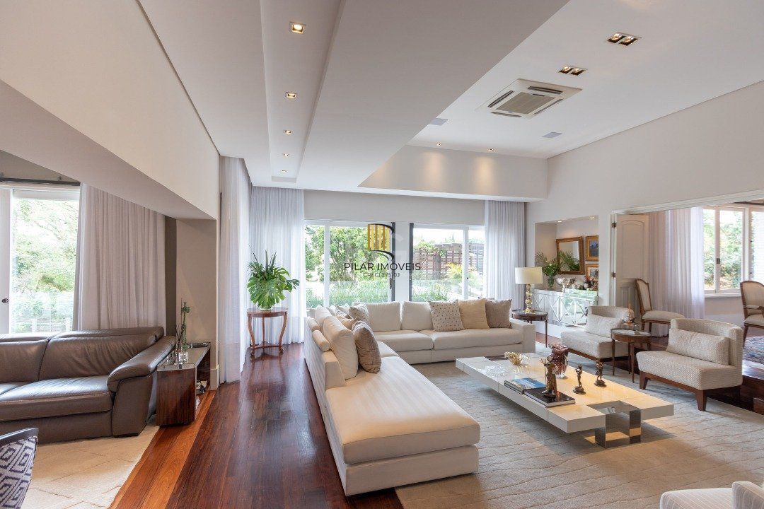 Casa para Venda - 800m², 3 dormitórios, sendo 3 suites, 4 vagas - Vila Assunção