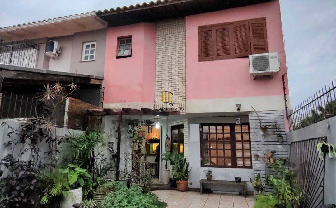 Casa para Venda - 116.48m², 3 dormitórios, sendo 1 suites, 2 vagas - Guarujá - Pilar Imóveis