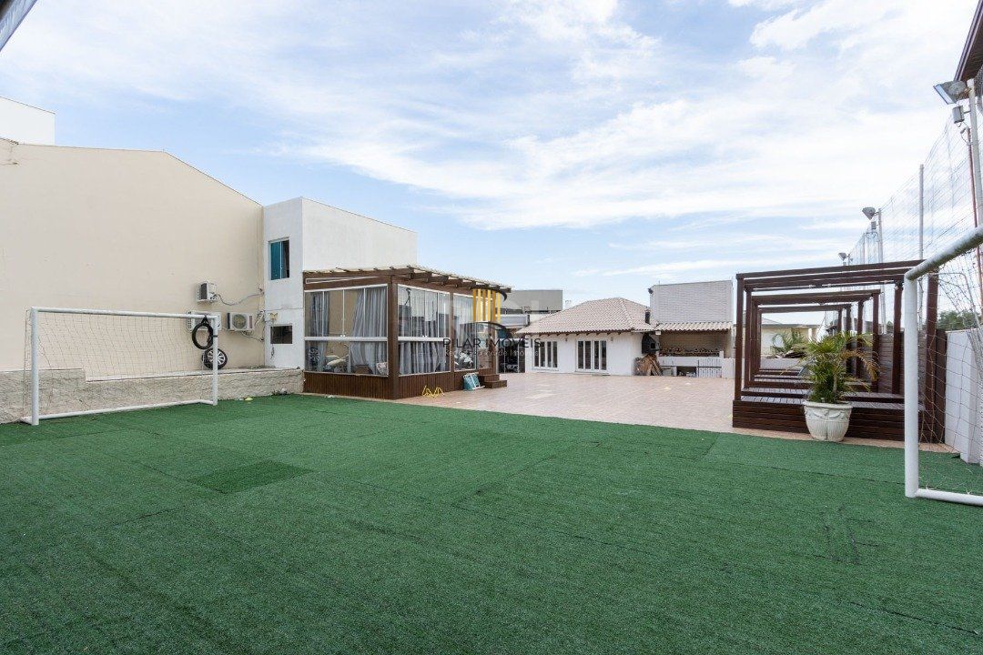 Casa de Condomínio 6 dormitórios no bairro Nonoai