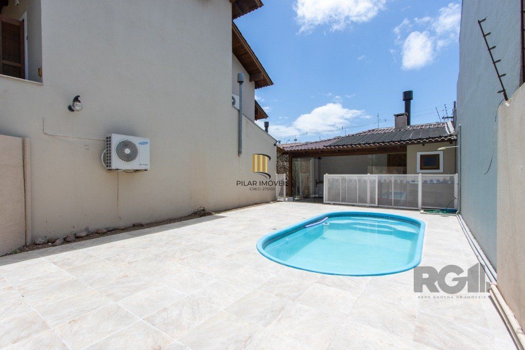 Casa 4 dormitórios no bairro Hípica