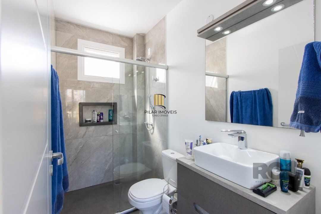 Casa 2 dormitórios no bairro Hípica