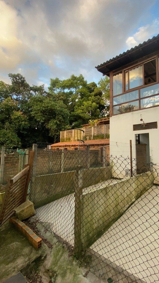 Sítio 3 dormitórios no bairro Hípica