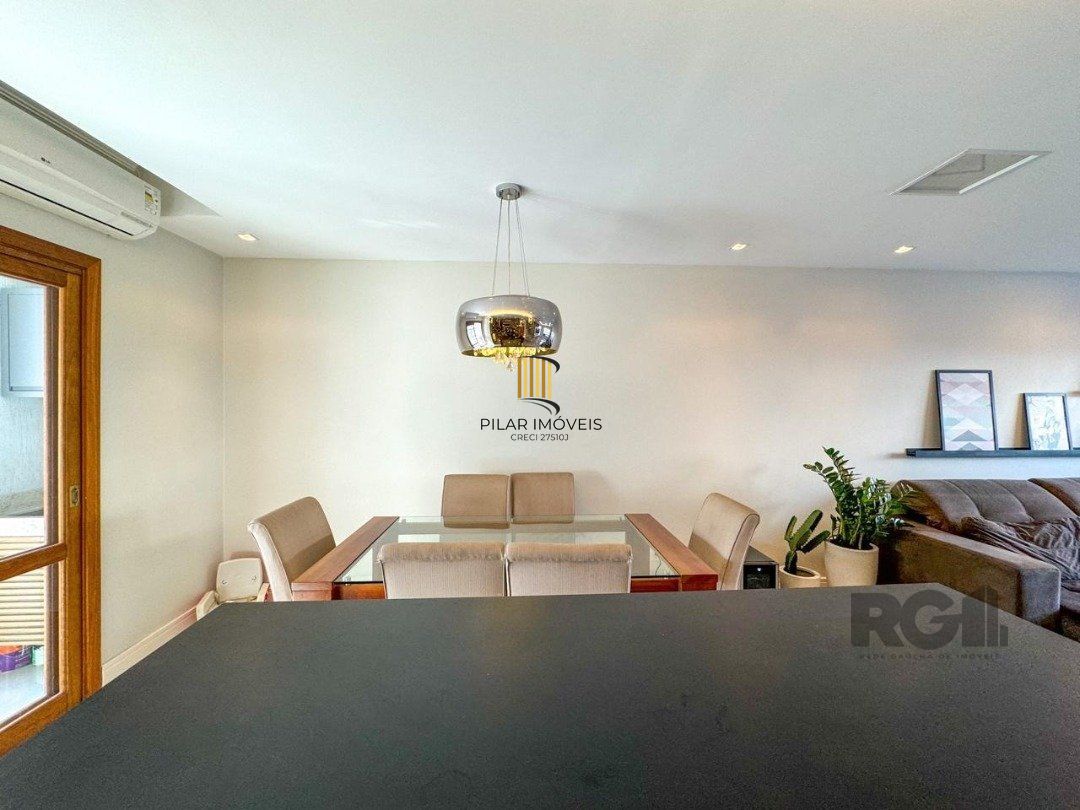 Casa para Venda - 135m², 3 dormitórios, sendo 1 suites, Hípica