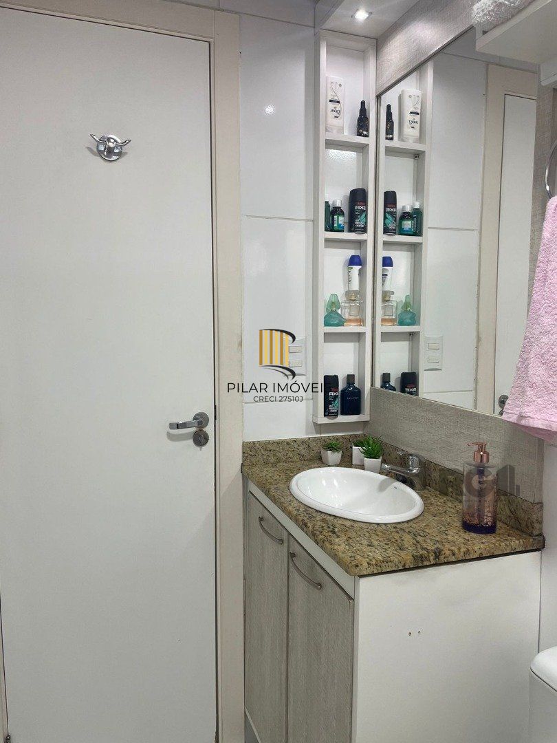 Apartamento 2 dormitório no Bairro Marechal Rondon com vaga coberta