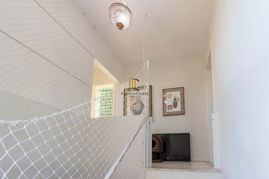 Casa para Venda com 4 dormitórios no bairro Hípica