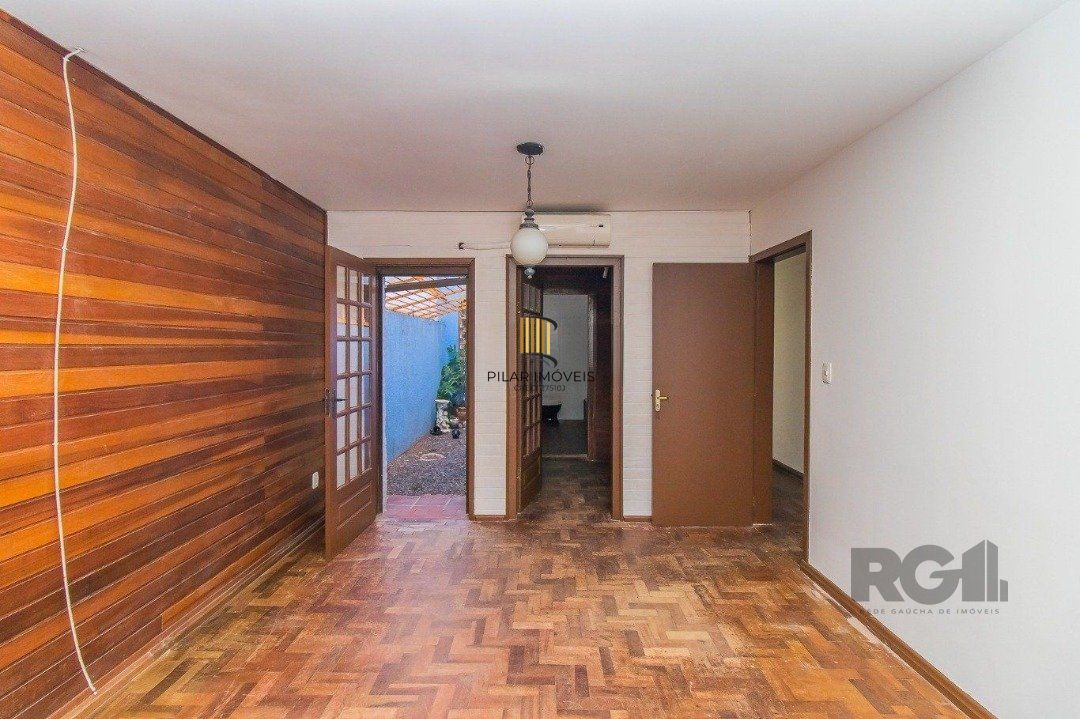 Casa, 200m², 3 dormitórios, bairro Cristal