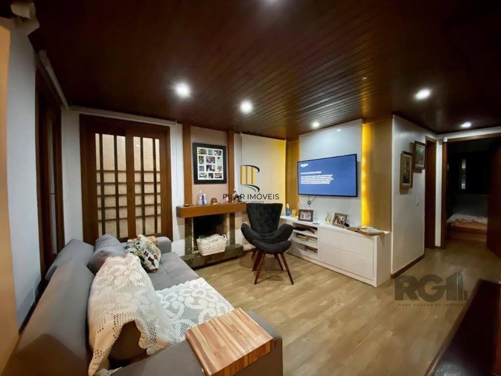 Casa 5 dormitórios no bairro Zona Nova