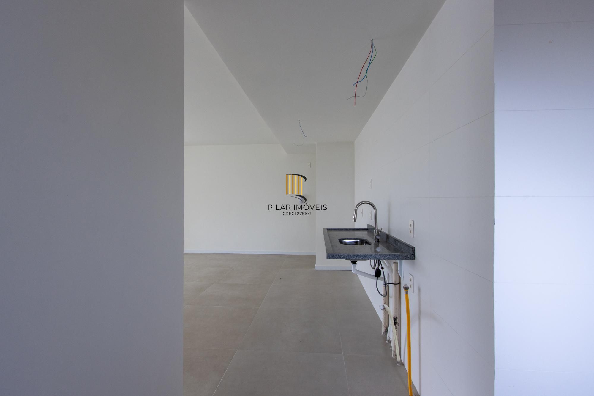 Infra Completa 3 Dormitórios sendo 1 suíte 1 Banheiro social acesso para os dois quartos. churrasqueira e lareira.