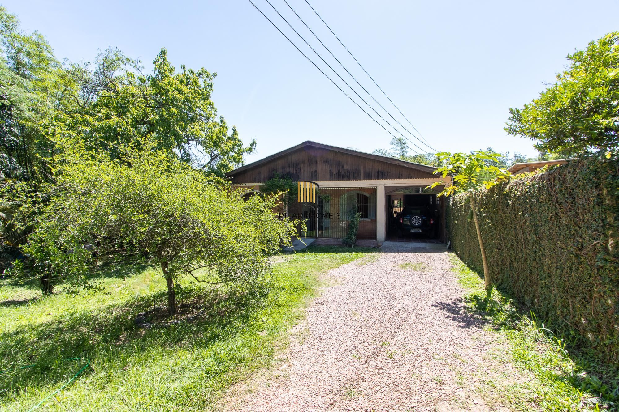 Casa 3 dormitórios no bairro Pitinga