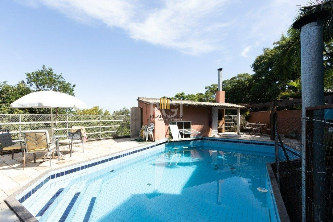 Terreno com área de 747m²