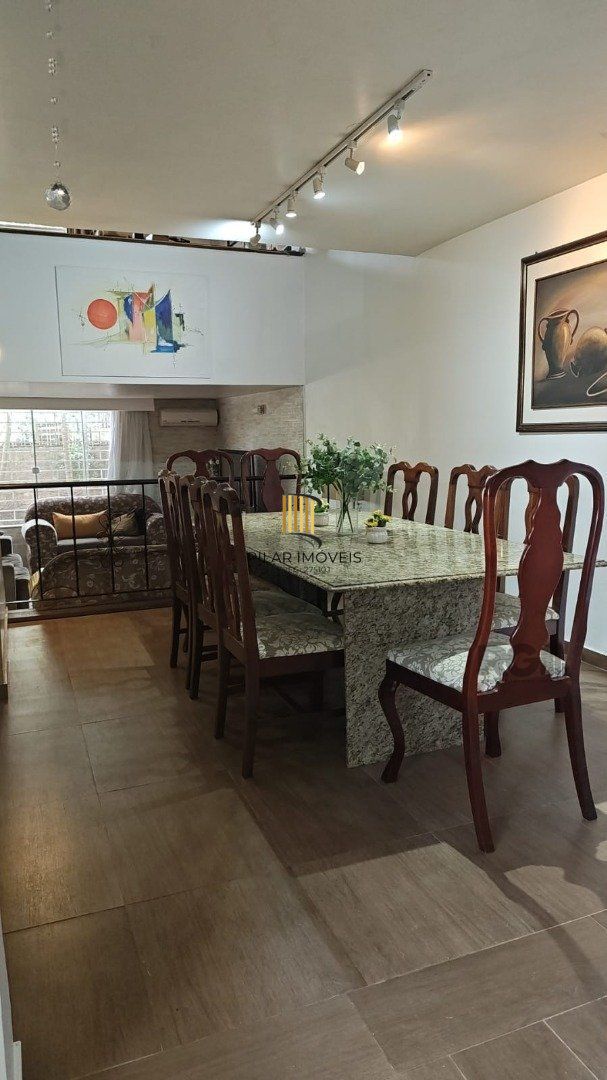 Casa 4 dormitórios no bairro Vila Assunção