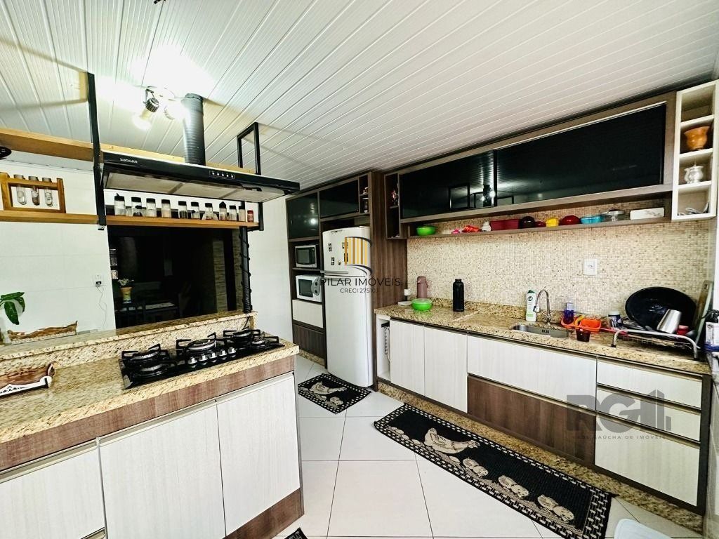 Casa 2 dormitórios no bairro Parque Florido