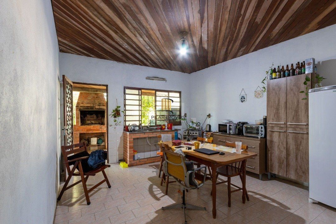 Casa para Venda - 2200m², 3 dormitórios, Lomba do Pinheiro