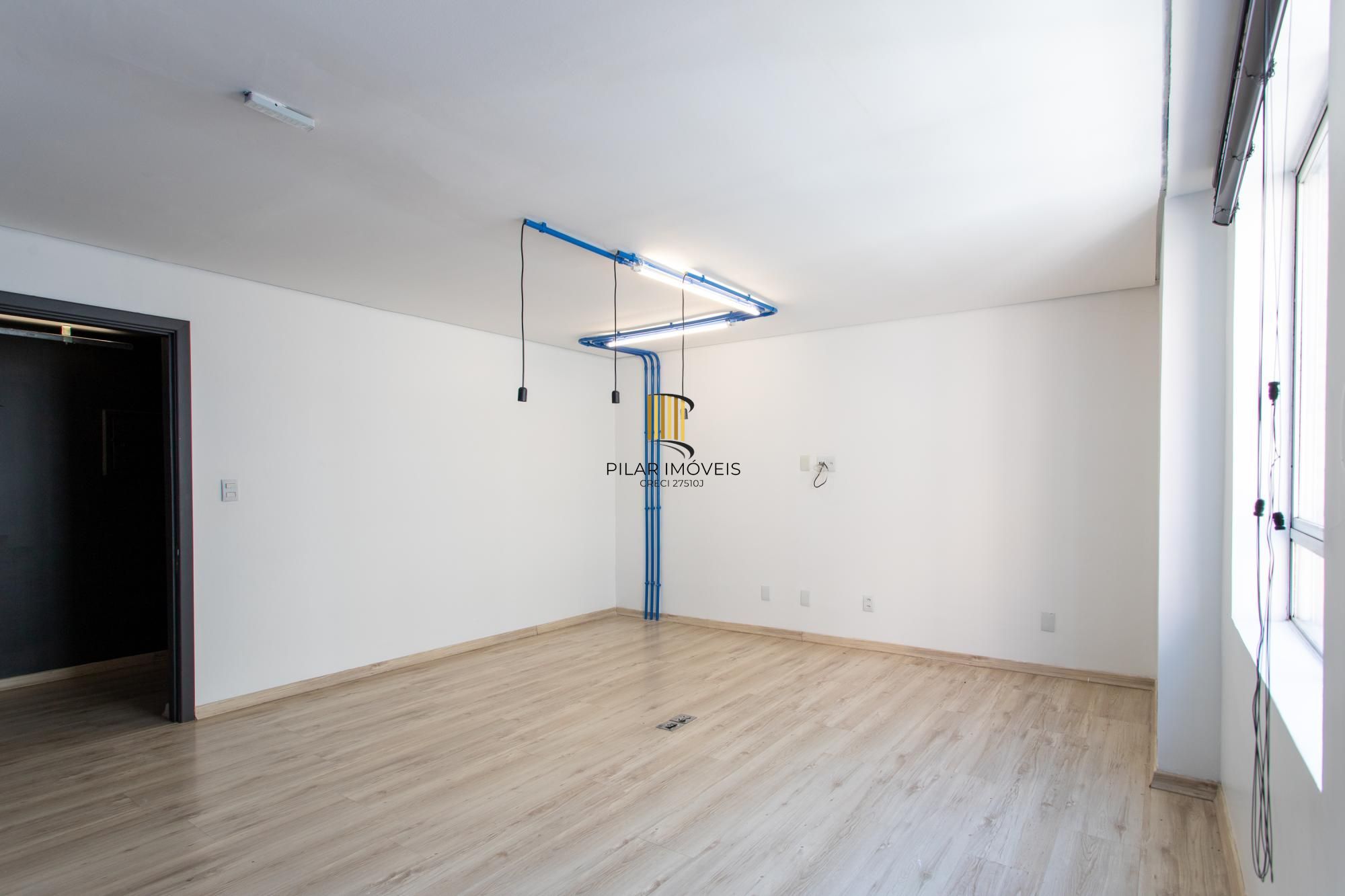 Andar inteiro com 214 m²