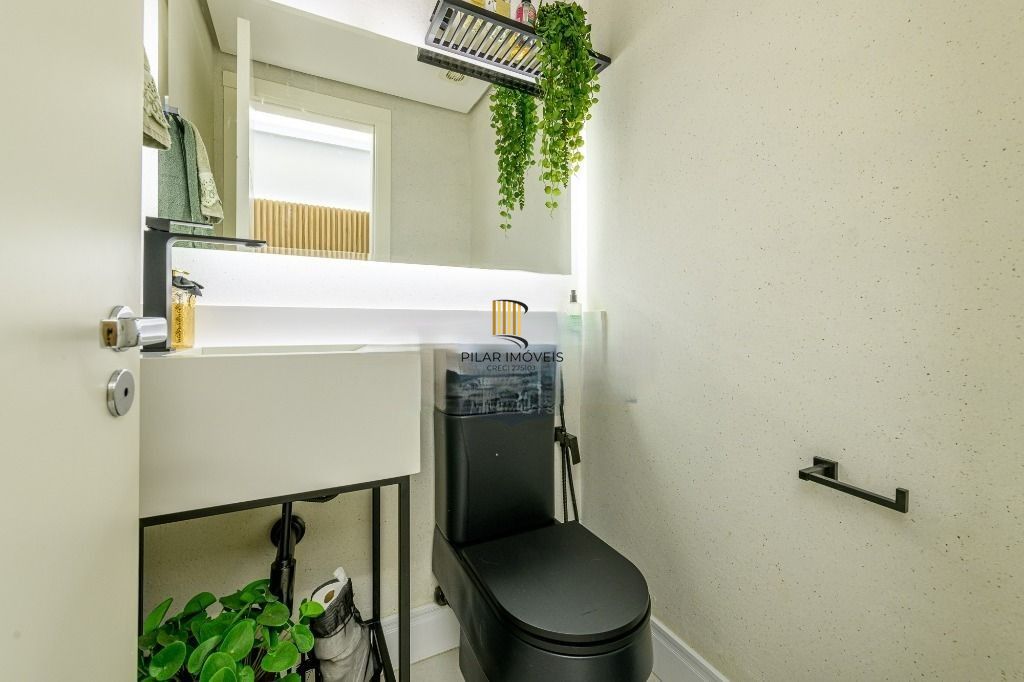 **Apartamento de 3 Quartos com 2 Suítes e 2 Vagas de Garagem na Tristeza, Porto Alegre, RS**