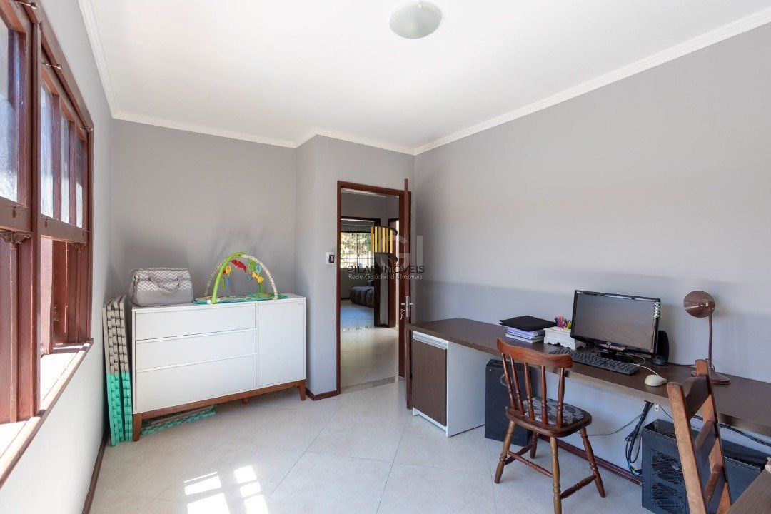 Casa para Venda - 110m², 2 dormitórios, sendo 1 suíte, 3 vagas - Espirito Santo