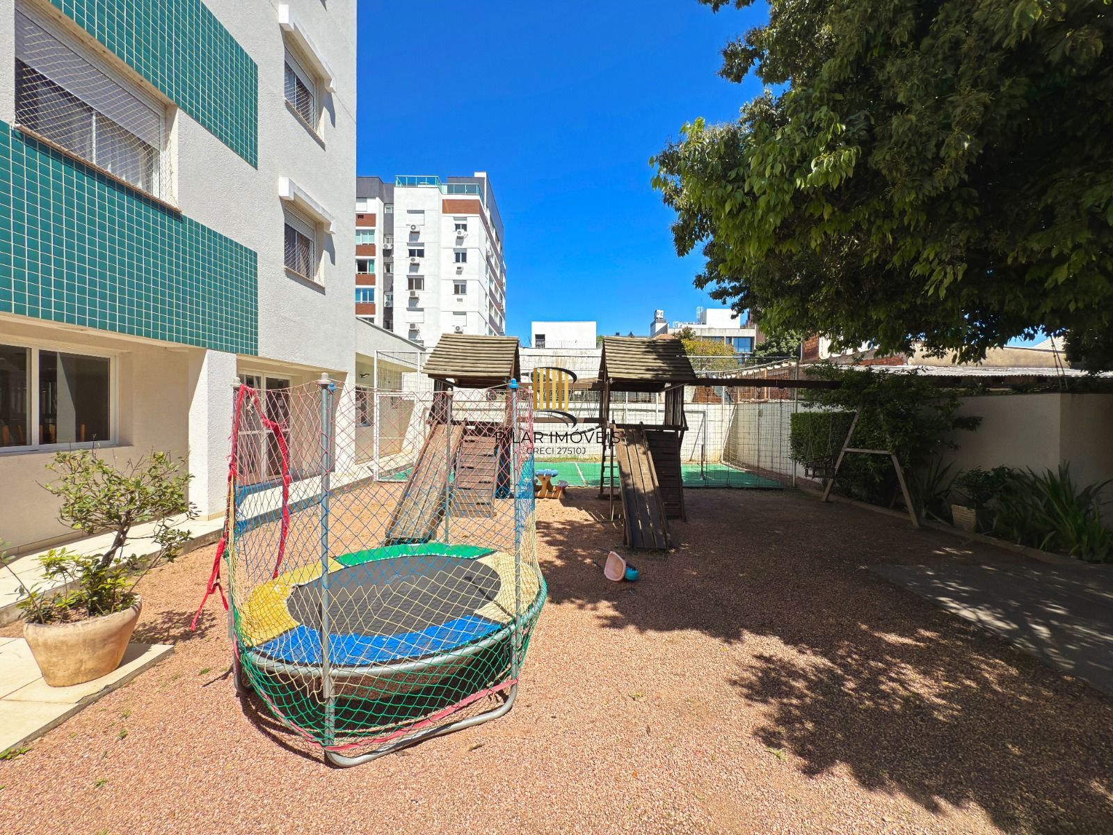 Excelente apartamento de 3 dormitórios, 1 suíte e 2 vagas de garagem.