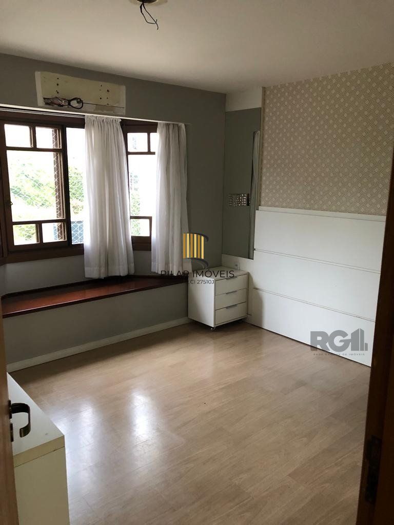 Casa de Condomínio 4 dormitórios no bairro Vila Assunção