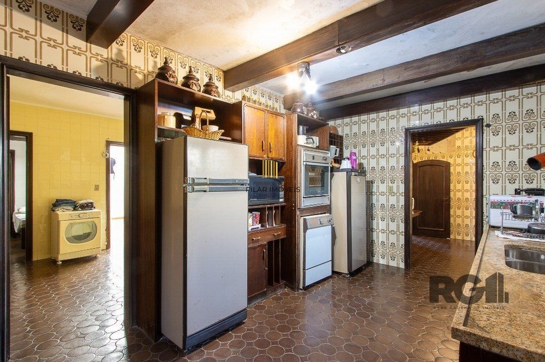Casa para Venda - 580m², 3 dormitórios, sendo 1 suites, 3 vagas - Santa Tereza