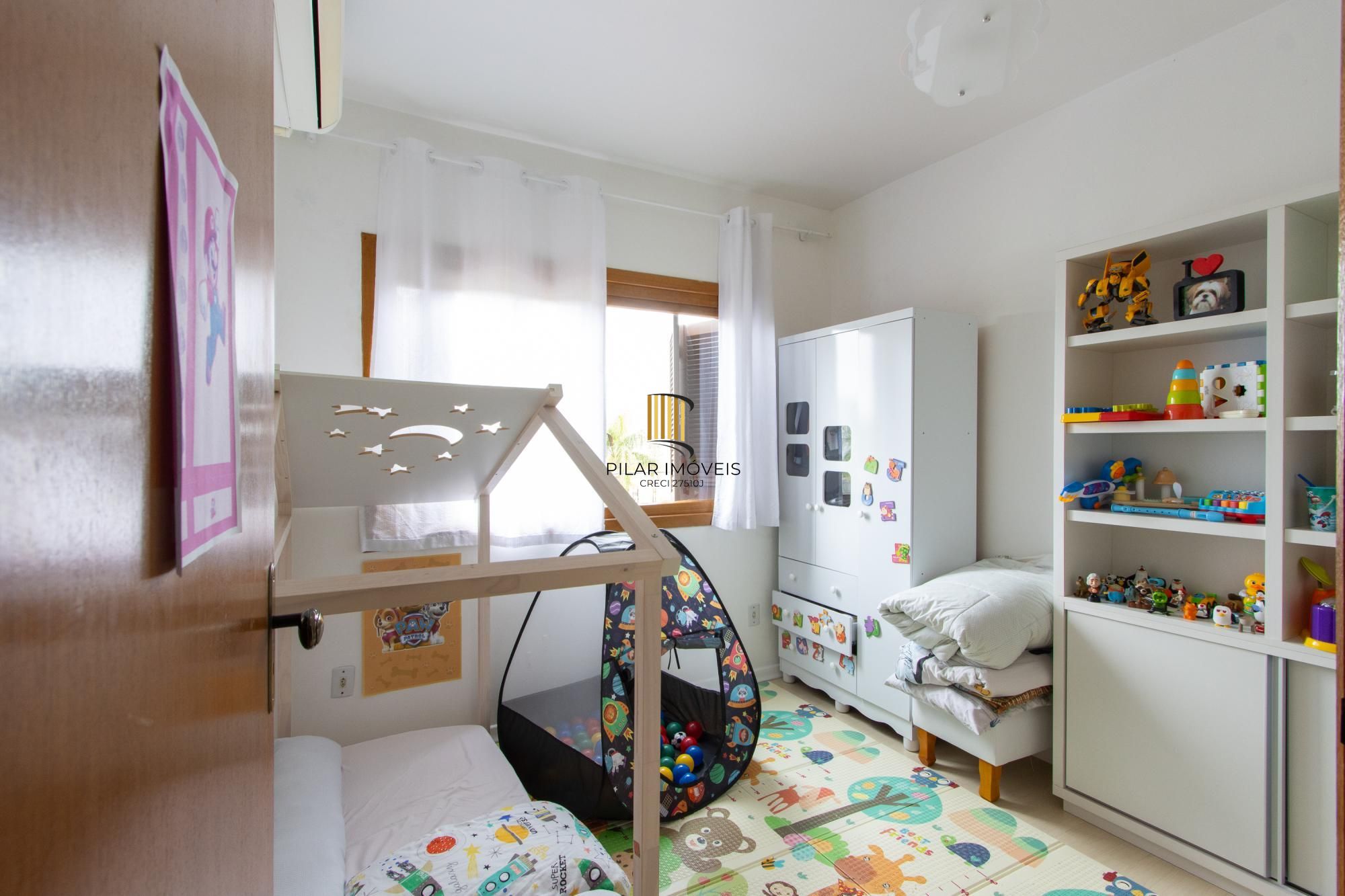 Sobrado no Lagos de Nova Ipanema com 149,54m², possui 03 dormitórios, sendo 1 suíte, garagem para 3 carros