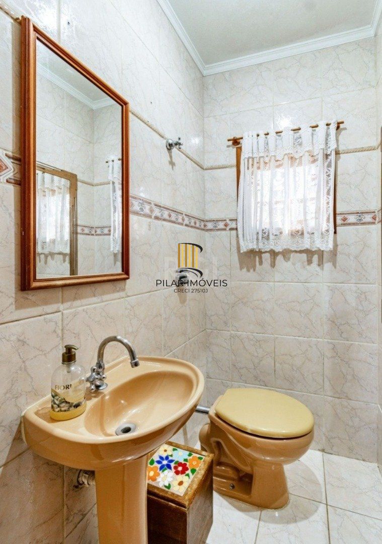 Casa para Venda - 255m², 3 dormitórios, sendo 1 suites, 3 vagas - Ipanema