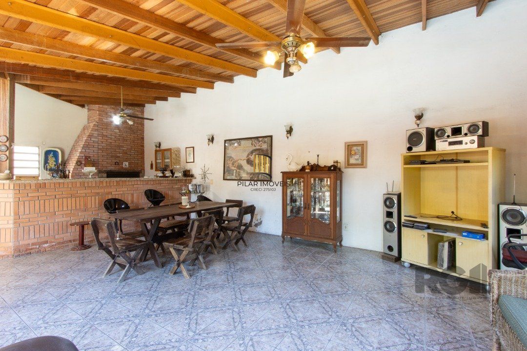 Casa 2 dormitórios no bairro Camaquã