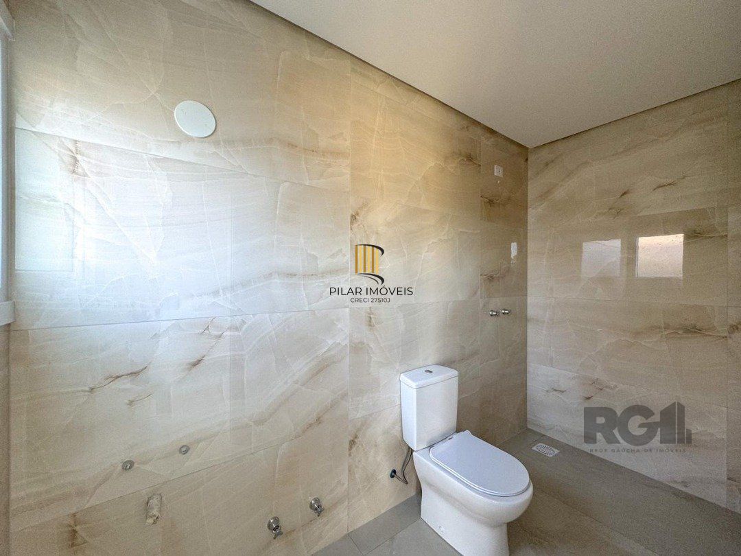 Casa Condominio para Venda - 300m², 4 dormitórios, sendo 4 suites, 2 vagas - Alphaville