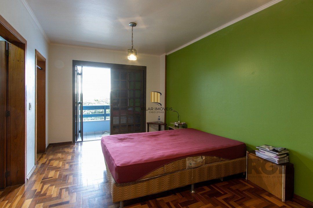 Casa 3 dormitórios no bairro Nonoai