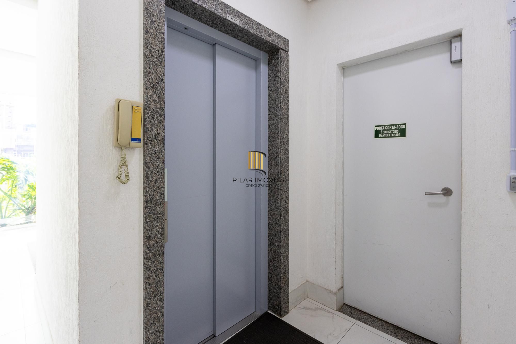 Apartamento de 3 dormitórios, 3 suítes, e 4 vagas, no bairro Jardim Lindoia