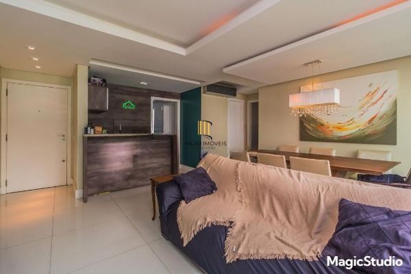 Vende apartamento no Bairro Passo da Areia - Porto Alegre