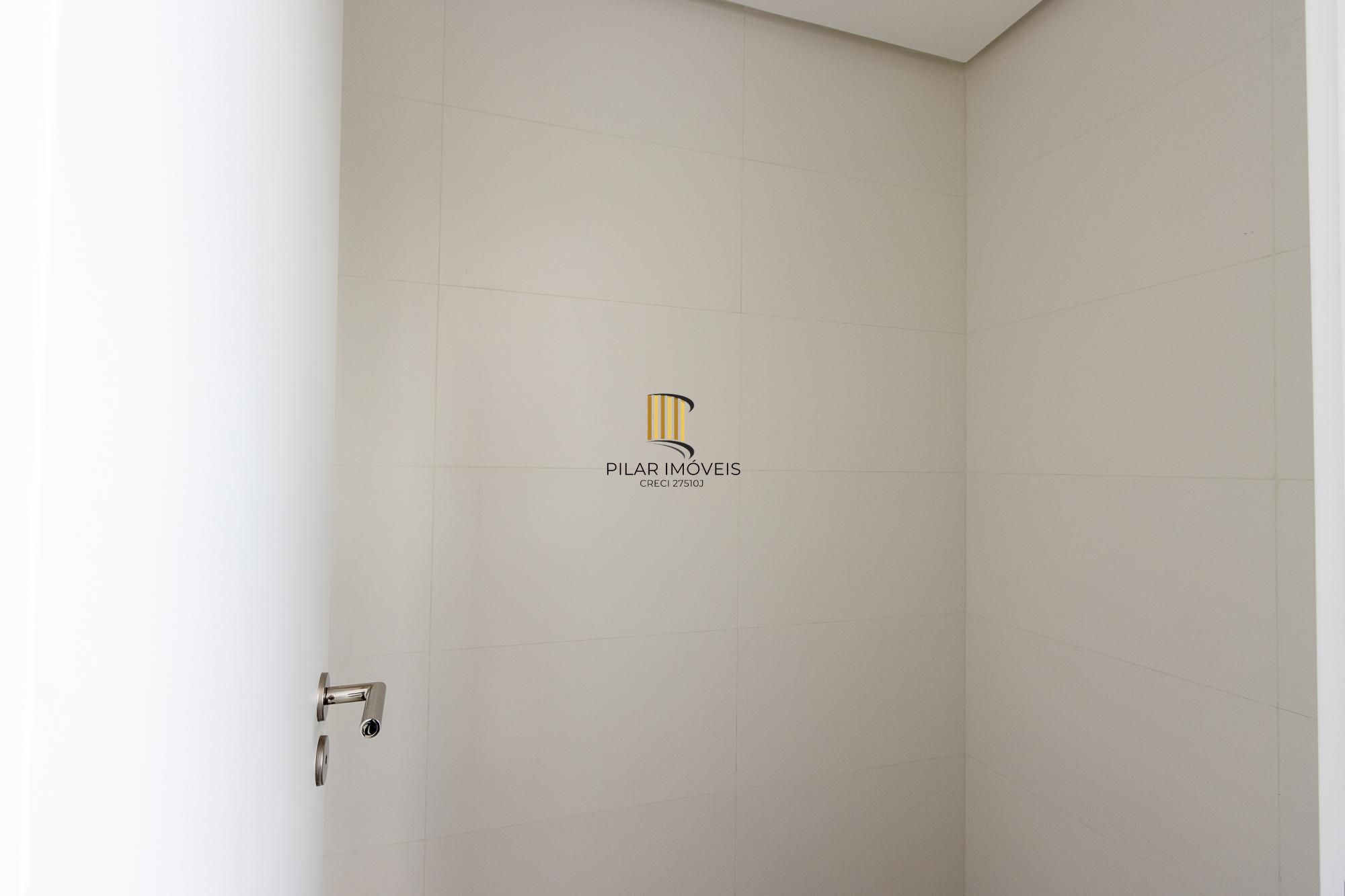 Apartamento de 3 dormitórios, 3 suítes, e 4 vagas, no bairro Jardim Lindoia