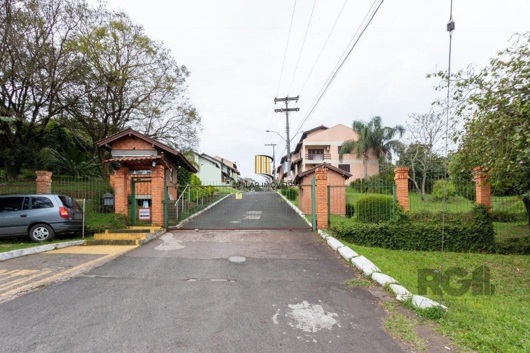 Casa de Condomínio 4 dormitórios no bairro Cavalhada