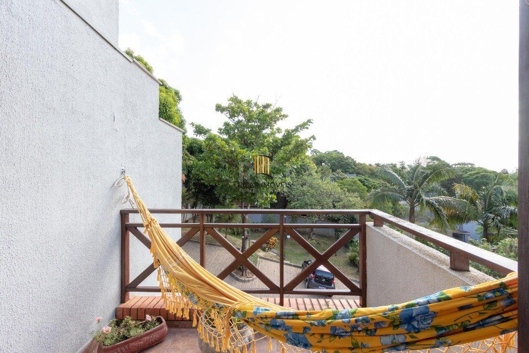 Casa Condominio para Venda - 175m², 3 dormitórios, sendo 1 suites, 4 vagas - Tristeza