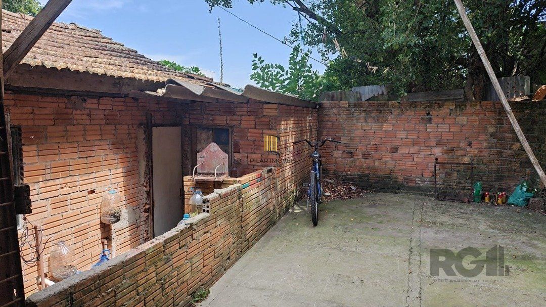  terreno irregular com frente de 1.50m e por 21.50 