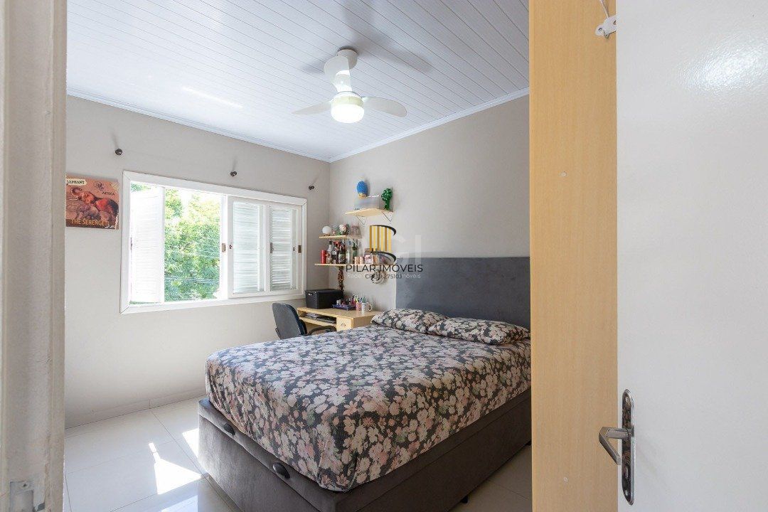 Sobrado para Venda - 150m², 3 dormitórios, sendo 1 suites, 1 vaga - Morro Santana