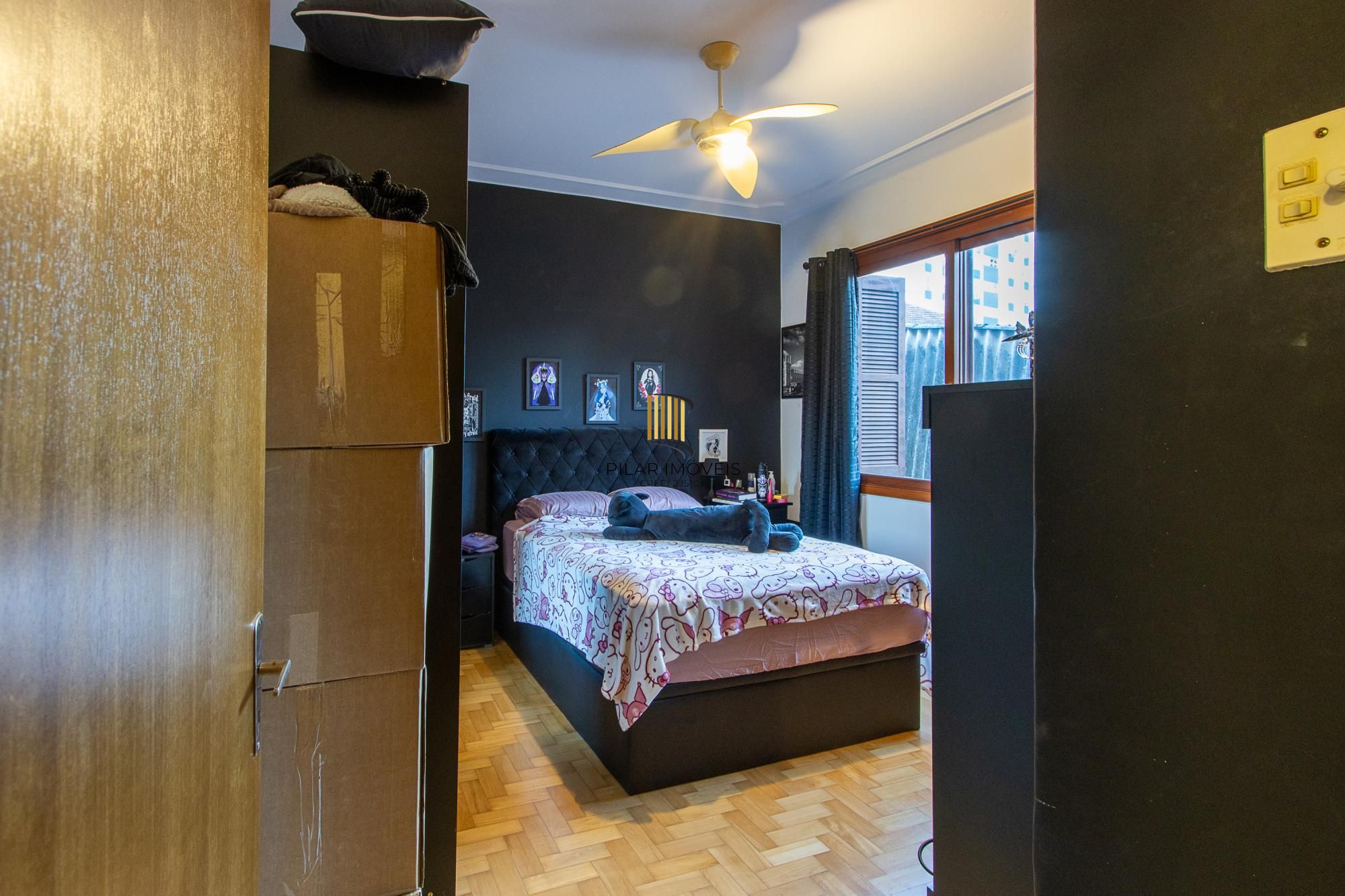 Apartamento Semi-mobiliado de 2 Quartos no Bairro Bom Fim