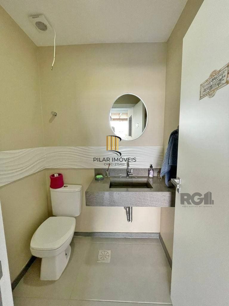 Casa de Condomínio 6 dormitórios no bairro Marina