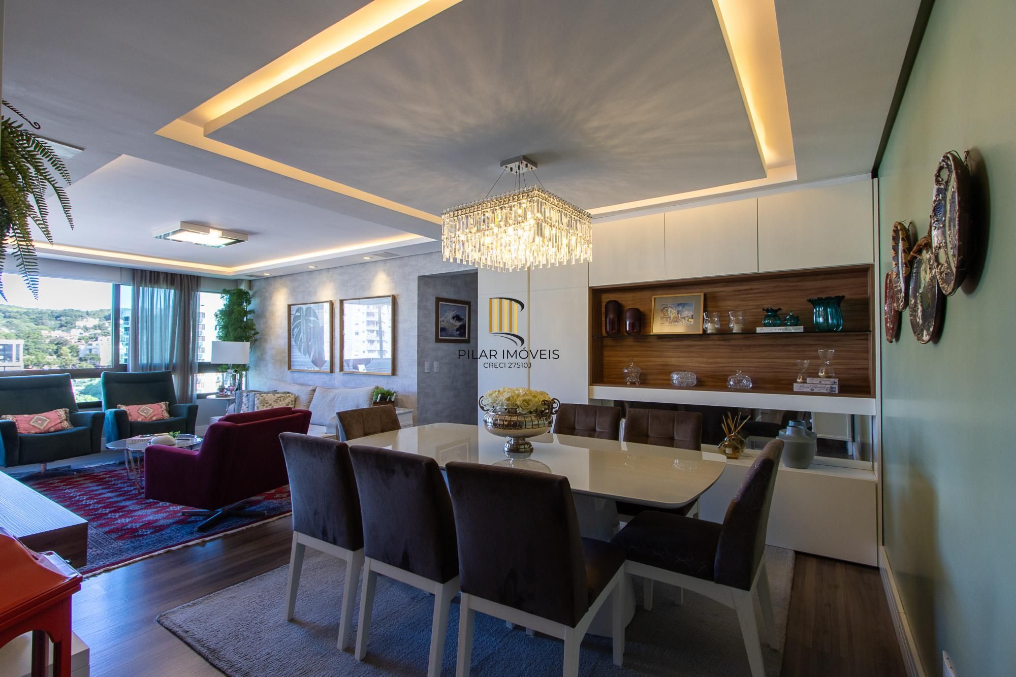 Excelente apartamento de 3 dormitórios, 1 suíte e 2 vagas no bairro Tristeza.