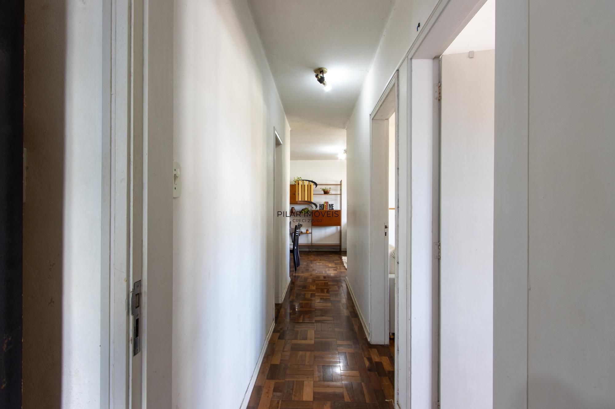 Apartamento de 3 dormitórios com uma vaga de garagem à venda no bairro Menino Deus – Porto Alegre