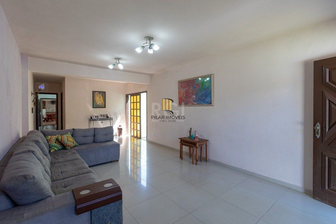 Sobrado para Venda - 356.93m², 4 dormitórios, sendo 2 suites, 4 vagas - Tristeza