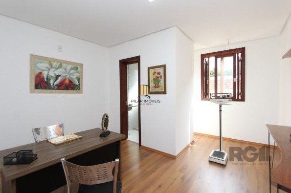 Casa para Venda - 180m², 3 dormitórios, sendo 3 suites, 3 vagas - Hípica