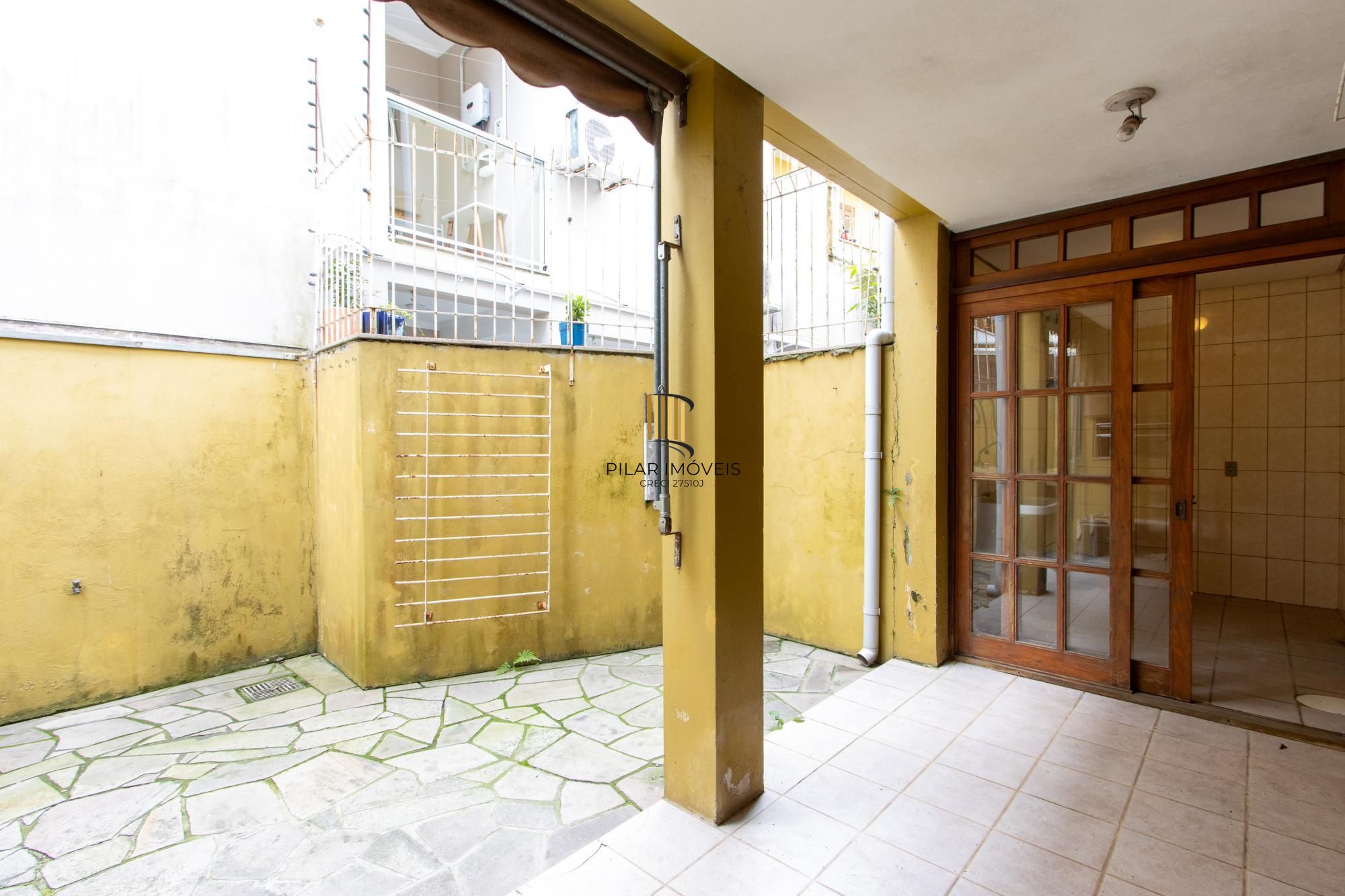 Casa de Condomínio 3 dormitórios no bairro Ipanema