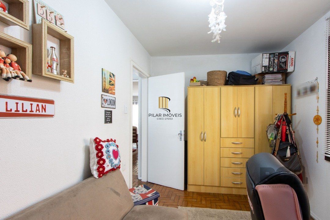 Casa 7 dormitórios no bairro Camaquã