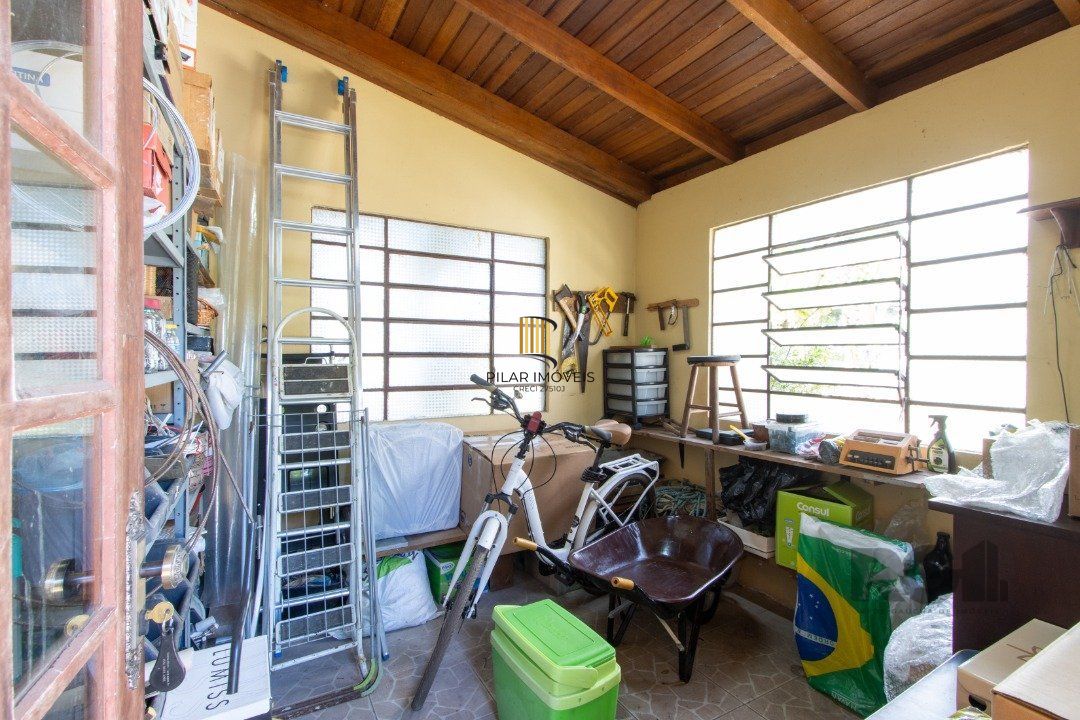 Casa 2 dormitórios no bairro Camaquã