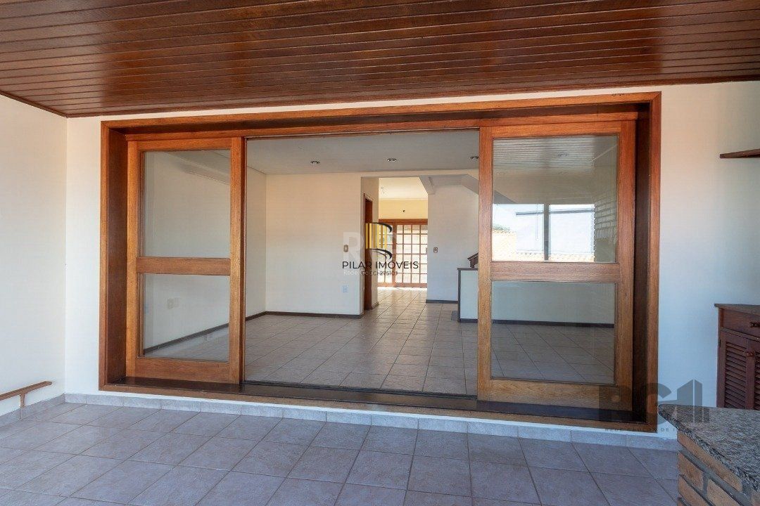 Casa em condomínio fechado para venda no bairro Jardim Isabel, com aproximadamente 197m² de área privativa,.
