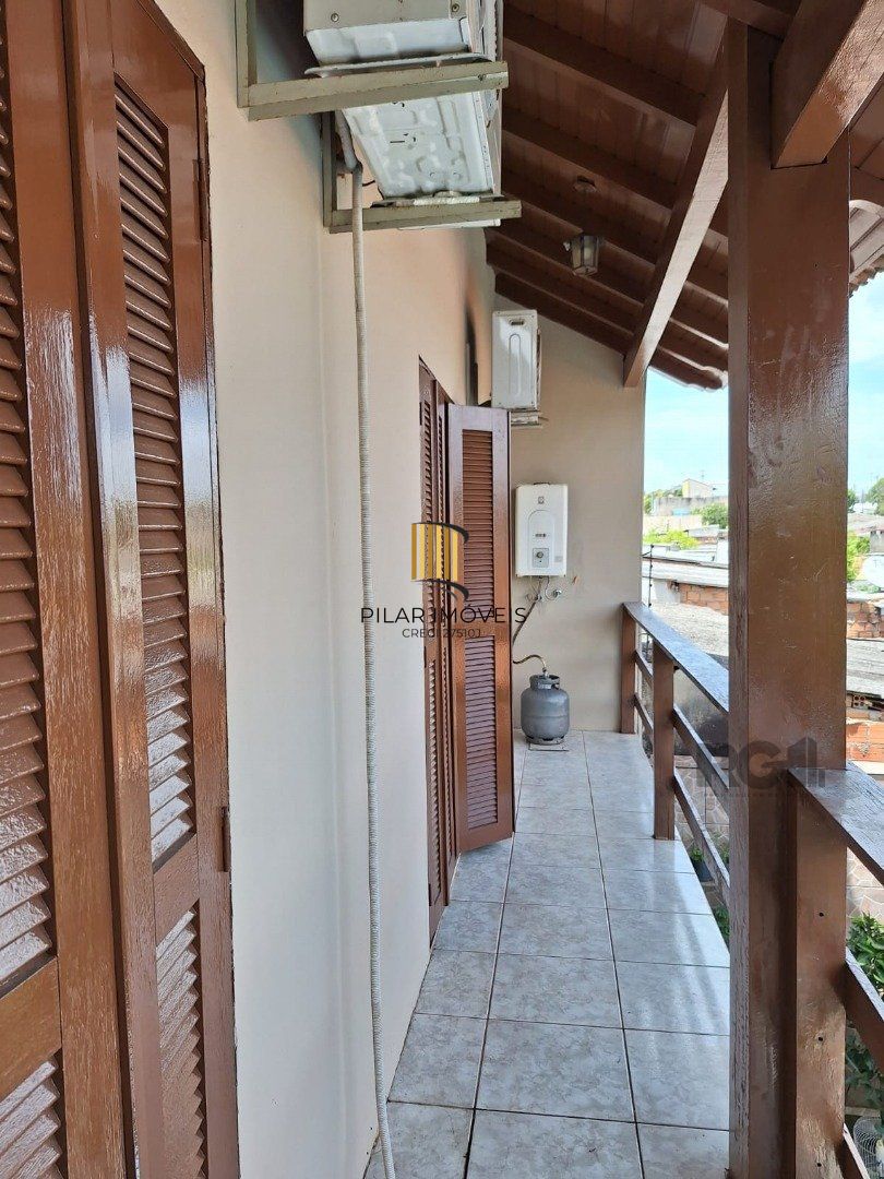 Casa 3 dormitórios no bairro Jardim Algarve