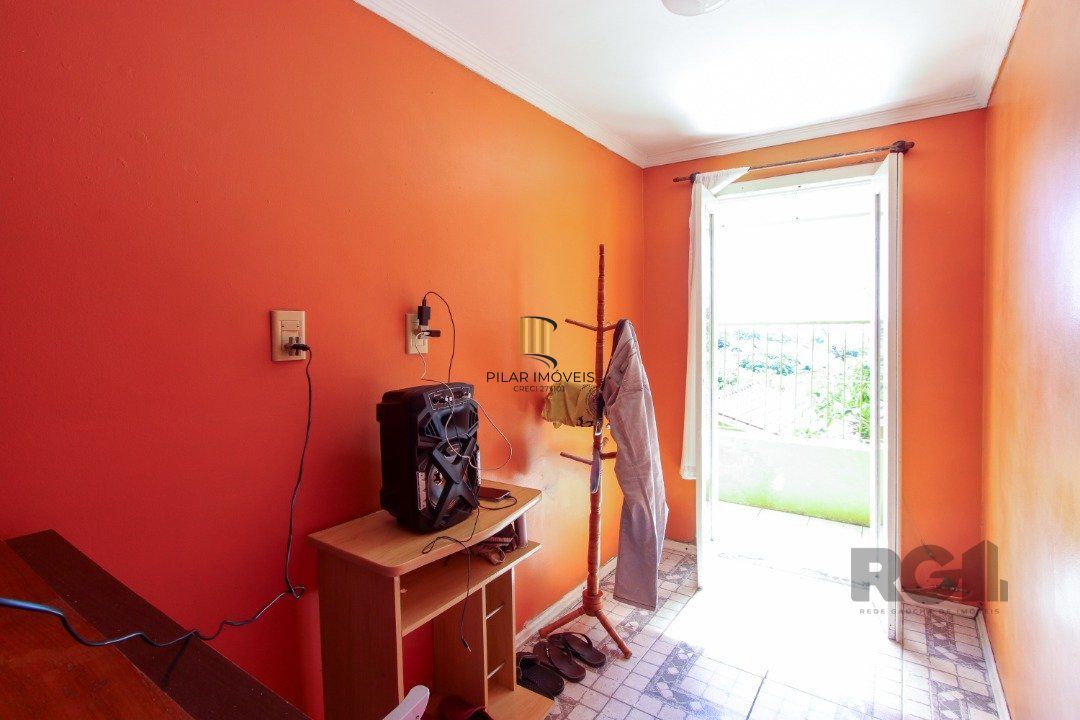 Casa 04 dormitórios, 02 suítes, living 02 ambientes