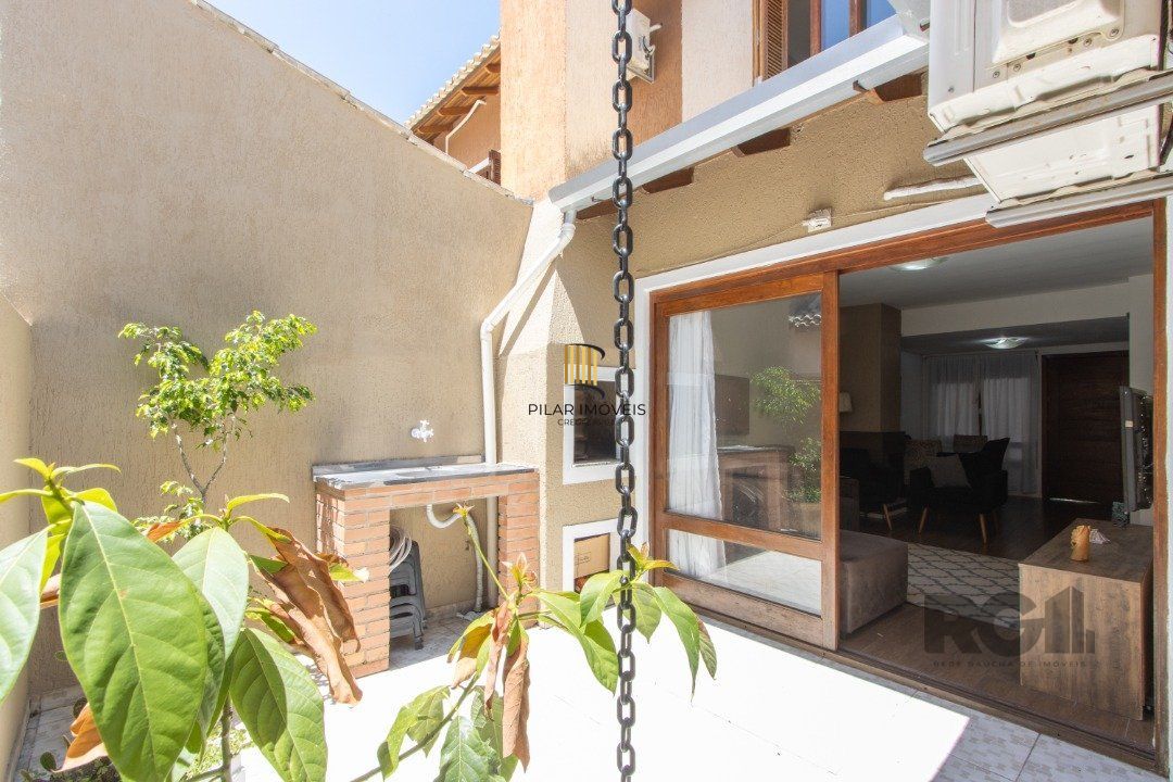 Casa para Venda - 135m², 3 dormitórios, sendo 1 suites, Hípica